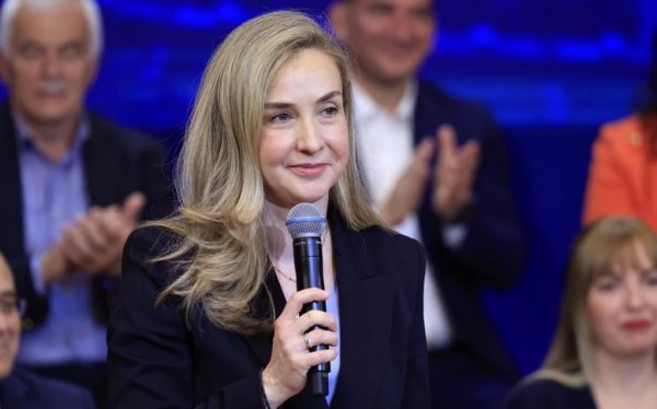 Η υποψήφια Ευρωβουλεύτρια της ΝΔ Νιόβη Χριστοπούλου στον COSMOS 96,5 : Άρμα μου η ιστορική μεταρρύθμιση της επιστολικής ψήφου για τη συμμετοχή στις ευρωεκλογές