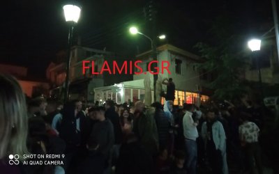 Τρελό καρναβάλι στην Πάτρα: Συνωστισμός όλη νύχτα στις σκάλες του Αγίου Νικολάου! (video)