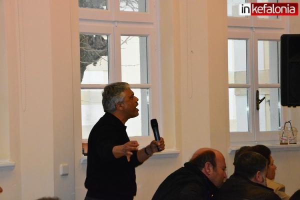 Ο Διονύσης Αραβαντινός