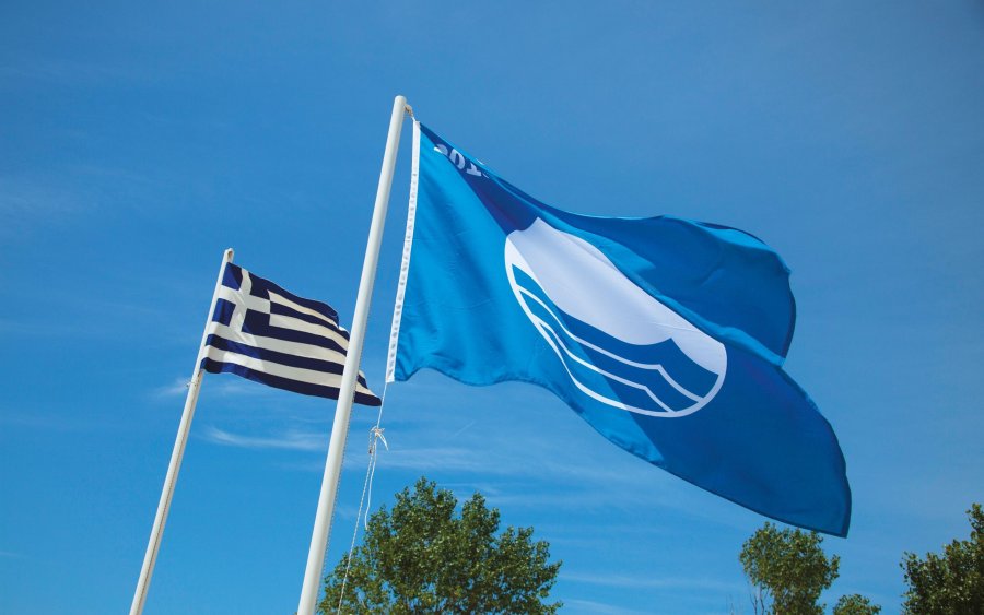 Ανακοινώθηκαν οι γαλάζιες σημαίες για το 2022. Στους πρώτους νησιωτικούς δήμους της Ελλάδας ο Δήμος Αργοστολίου