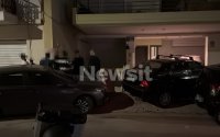 Τραγωδία στον Πειραιά: Νεκρή 24χρονη που έπεσε από τον 7ο όροφο πολυκατοικίας στην Καλλίπολη – Για κατάθεση ο 50χρονος σύντροφός της