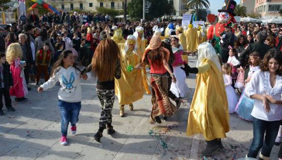 Καρναβαλική κορύφωση στο Αργοστόλι με… κέφι τρελό!