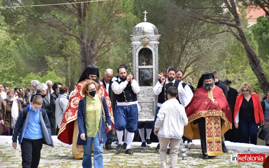 Ομαλά: Κυριακή του Θωμά (Αντίπασχα) στον Άγιο Γεράσιμο - Η λιτάνευση του σκηνώματος (εικόνες/video)