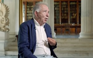 Θανάσης Φωκάς: «Μπορείς να απελευθερωθείς από τα social media και να στραφείς στον εαυτό σου;»