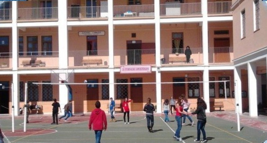 To Σωματείο Επισιτισμού Τουρισμού &amp; o Σύλλογος Γονέων 2ου Γυμνασίου Αργοστολίου συμπαριστανται στους μαθητές της Σάμης