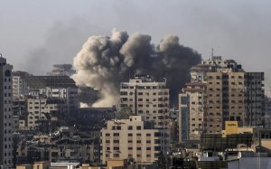 Αυξάνεται ο αριθμός των νεκρών μετά τον βομβαρδισμό της ελληνορθόδοξης εκκλησίας στη Γάζα