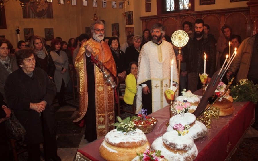 Ο εσπερινός Τση Κυράς της Υπαπαντής στα Βαρειά του Ληξουρίου