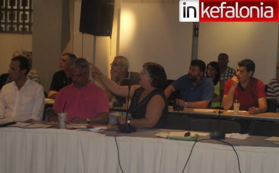 Ένταση και λιποθυμίες στο δημοτικό συμβούλιο