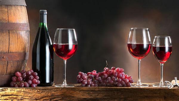 Προσφορά απο την Kefalonian Wines &amp; Gourmet στο Ορφανοτροφείο &quot;Ο Σωτήρ&quot;