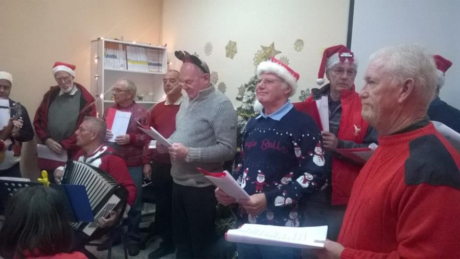 Ο Βρετανικός Σύλλογος Κεφαλονιάς (FLIK), είπε τα Χριστουγεννιάτικα Κάλαντα στο Ειδικό Σχολείο των Φαρακλάτων (εικόνες)