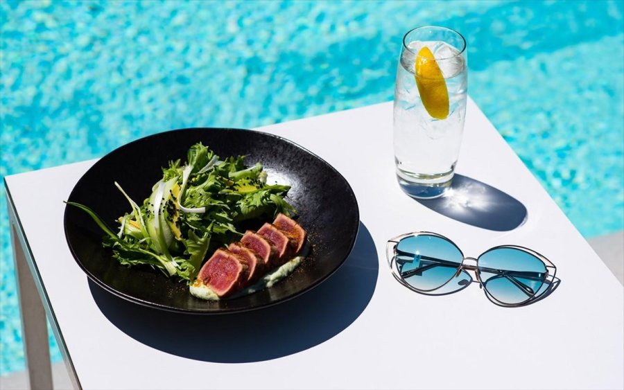Ζητείται άτομο για εργασία σε Pool-Bar ξενοδοχείου στη Λάσση