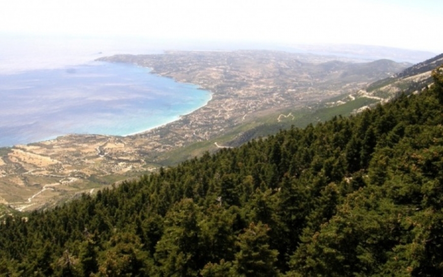 Παράταση απαγόρευσης κυκλοφορίας οχημάτων και εκδρομέων στον Αίνο