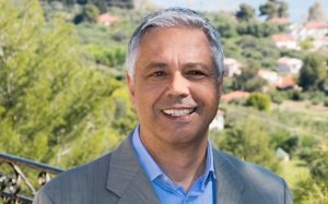 Διονύσης Αραβαντινός: "Μπράβο ΝΕΟΛ - Απόλαυσε τις στιγμές!"