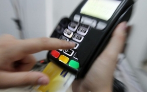 Ποιοι επαγγελματίες πήραν POS αλλά τα έβαλαν στο συρτάρι