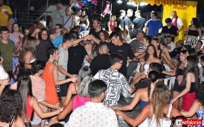 ''Στην πίστα δεν έπεφτε καρφίτσα!'' - Ατελείωτο γλέντι στα Βλαχάτα για την Αγία Μαρίνα! (video)