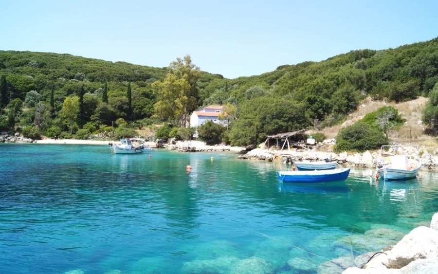 Κατατέθηκαν οι αιτήσεις ακύρωσης και αναστολής για την κατεδάφιση του αλιευτικού καταφυγίου του Αθέρα