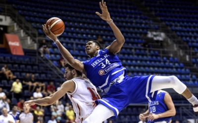 Ξέσπασμα κατά Βασιλακόπουλου! «Αποκαλούσε αρκούδες με χαλκά τους Αντετοκούνμπο»