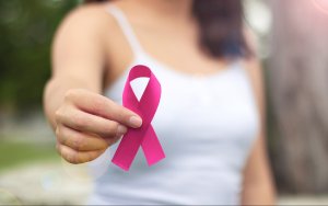 Ο έλεγχος και η έγκαιρη διάγνωση καθιστούν τον καρκίνο του μαστού μια ιάσιμη νόσο