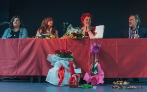 Την πρώτη της ποιητική συλλογή με τίτλο "Κόκκινα Εκουαδόρ" παρουσίασε η Σοφία Σαμόλη