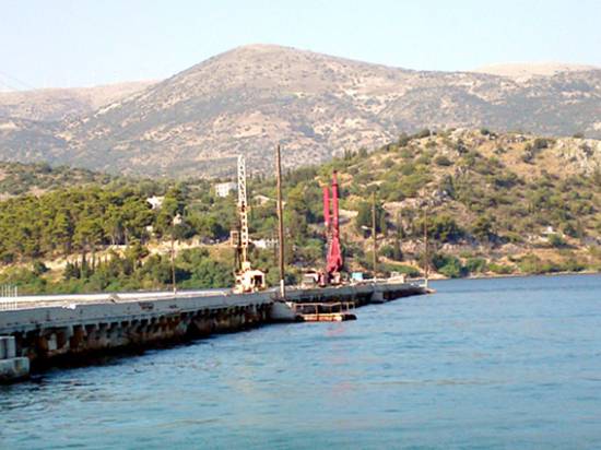 Το Εργατικό Κέντρο για τους εργαζόμενους στην Γέφυρα