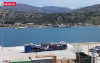Απομακρύνθηκαν εγκαταλελειμμένα οχήματα από το λιμάνι του Αργοστολίου