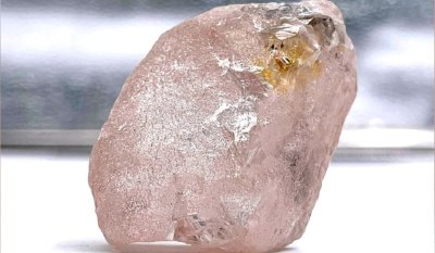 Αγκόλα: Εντοπίστηκε ροζ διαμάντι 170 καρατίων, το μεγαλύτερο τα τελευταία 300 έτη