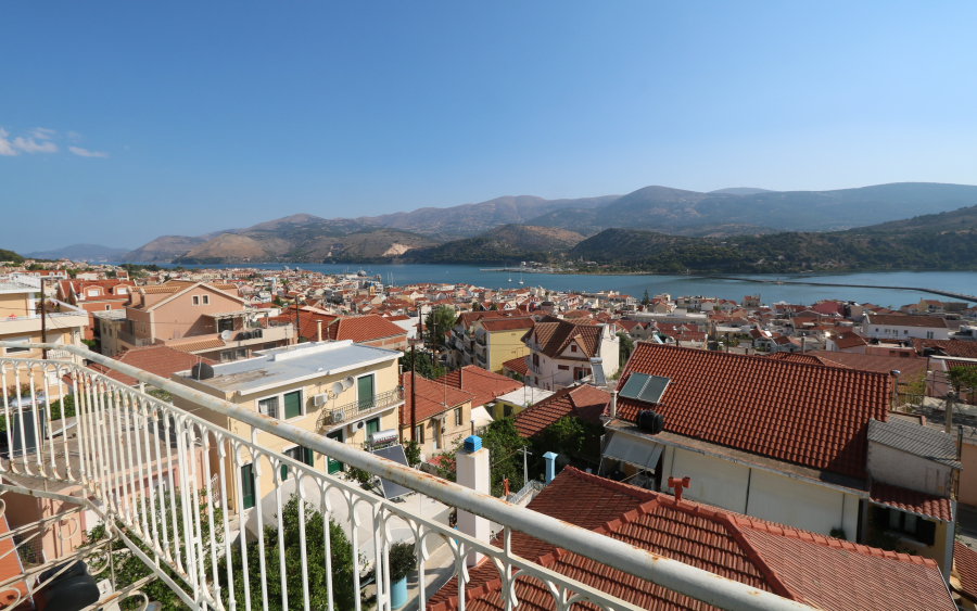 Vinieris Real Estate: Πωλείται ημιτελές διαμέρισμα στο Αργοστόλι