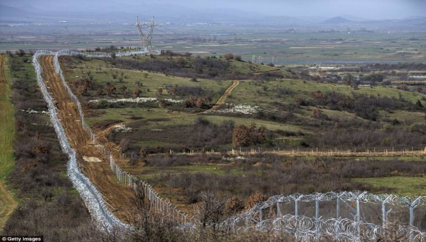 Ειδομένη: Το Σιδηρούν Παραπέτασμα που κρατάει στην Ελλάδα ορδές προσφύγων (εικόνες)