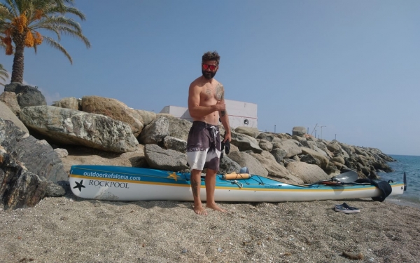 Ο Γιώργος Ποταμιάνος συνεχίζει το παράτολμο ταξίδι του από την Κεφαλονιά στην Κωνσταντινούπολη με καγιάκ