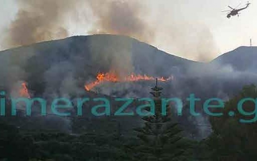 Μαίνεται η φωτιά στη Ζάκυνθο - Ανησυχία λόγω ισχυρών ανέμων