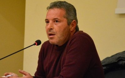 Δρακουλόγκωνας: "Η Περιφερειακή Αρχή Κράτσα, δεν νομίζω ότι έχει προσφέρει ούτε κατ ελάχιστο αυτά που αξίζουν τα νησιά μας" (COSMOS 96,5)