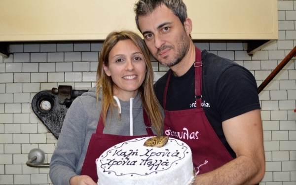 "Μεθυσμένες" Βασιλόπιτες και τα πιο μοσχοβολιστά Βασιλόψωμα, μόνο στου Σέσουλα!