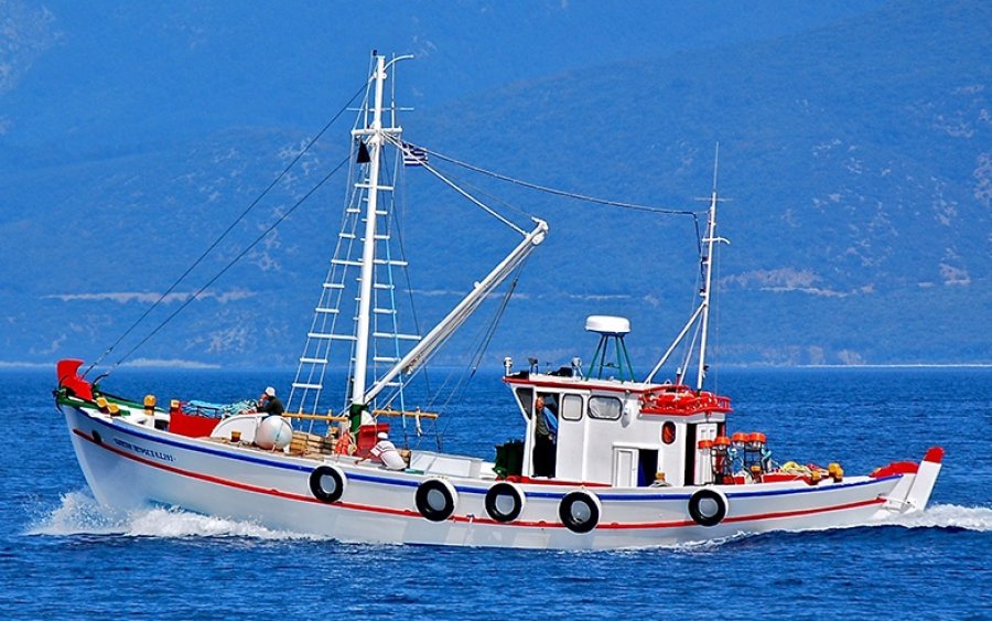 Περιφέρεια: Δήλωση απόδοσης τέλους εκμετάλλευσης αλιευτικών πλοίων