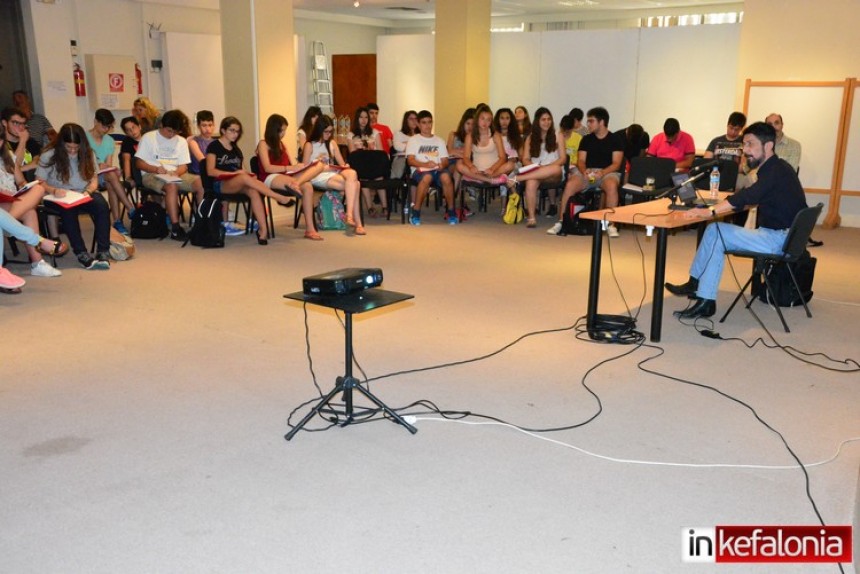 Dr. Γεράσιμος Χουλιάρας: "Σύντομα θα εγκατασταθεί σεισμογράφος σε σχολείο του Αργοστολίου"