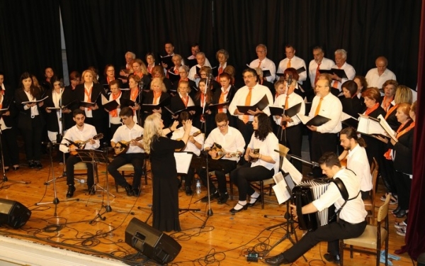 Η Αδελφότητα Κεφαλλήνων & Ιθακησίων Πειραιά παρουσίασε το «Ερωτικό ταξίδι στο γαλάζιο» (εικόνες)