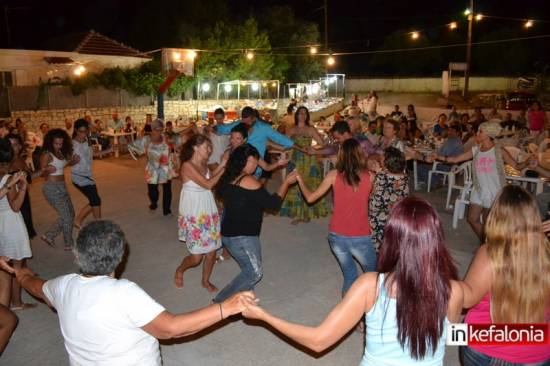 Με πολύ κέφι ο ετήσιος χορός από τον Πολιτιστικό Σύλλογο Χαβδάτων «Οι Άγιοι Απόστολοι»