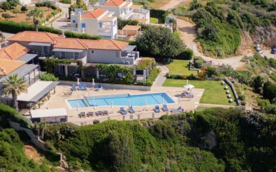 Boutique ξενοδοχείο στη Σκάλα αναζητά συνεργάτη για το πόστο του Bar / Υποδοχής πελατών