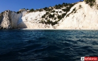 Η δυσπρόσιτη παραλία των Άσπρων Βράχων! (εικόνες)