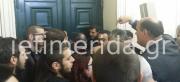 Χάος στο Πανεπιστήμιο Αθηνών: Φοιτητές κλείδωσαν μέσα τη Σύγκλητο