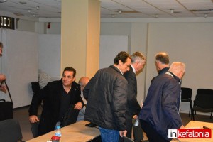 Εντάσεις στο Δημοτικό Συμβούλιο, αποχώρησαν οι παρατάξεις της ελάσσονος αντιπολίτευσης ...