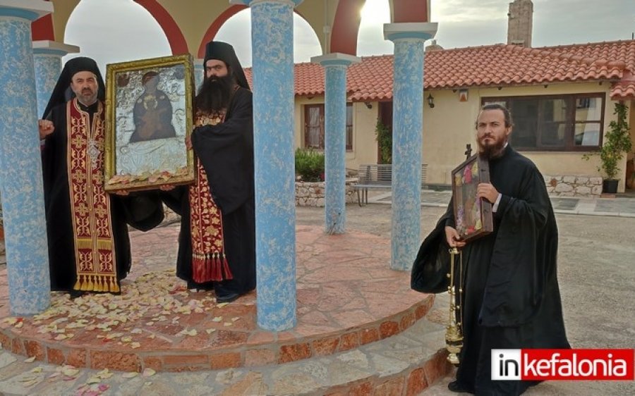 Τηρήθηκε η θρησκευτική παράδοση! Αναχώρησε από την Ι.Μ. Σισσίων η εικόνα της Παναγίας (εικόνες)