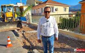 Δήμος Αργοστολίου: Ποια επινίκια; Η δουλειά συνεχίζεται με μεγάλου μήκους επέμβαση πεζοδρομίου στην οδό Χαροκόπου (video)
