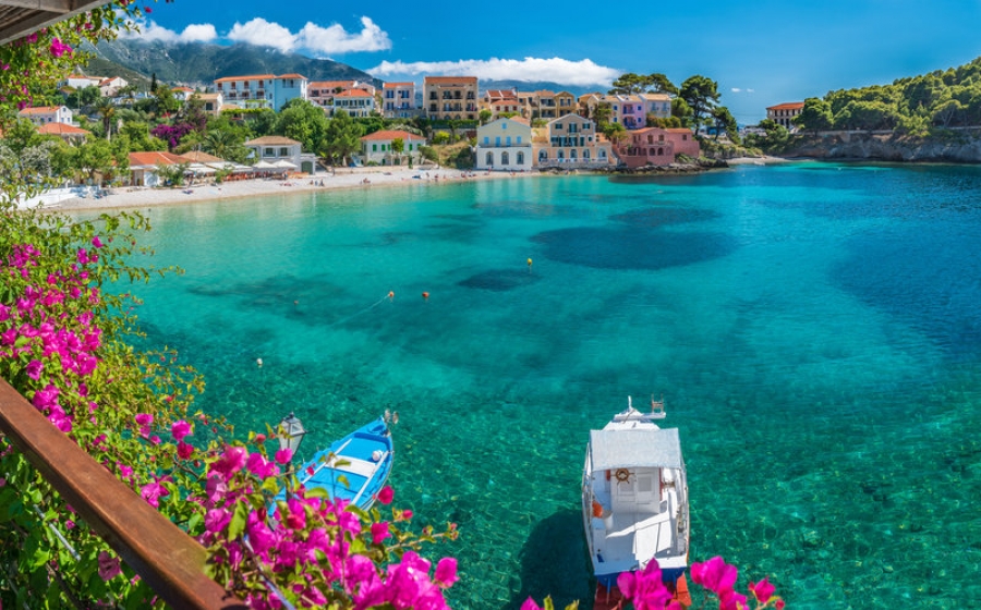 Conde Nast Travelle: Η Κεφαλονιά στα 14 ελληνικά νησιά που όλοι πρέπει να επισκεφθούν μια φορά [εικόνες]