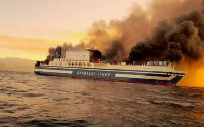 Θρίλερ με την φωτιά σε πλοίο στην Ηγουμενίτσα: Αναζητούνται 11 άτομα -Επιβεβαιώνει το Υπουργείο Ναυτιλίας