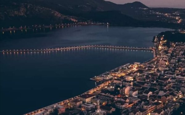 Γεώργιος Κακής Κωνσταντινάτος: &#039;&#039;Mέσα στην μικρή μας την απέραντη πόλη...&#039;&#039;