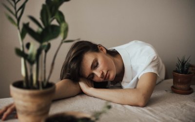 5 «ήσυχα» σημάδια που μαρτυρούν ότι σου λείπει ύπνος