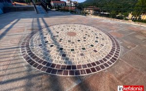 Ολική αναμόρφωση της πλατείας της Αγίας Ειρήνης από το Δήμο Αργοστολίου (εικόνες + drone video)