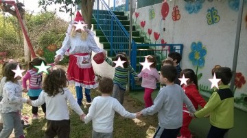 Γιόρτασαν την Πρωταπριλιά με τον Πινόκιο στο &quot;Κόκκινο Μπαλόνι&quot;