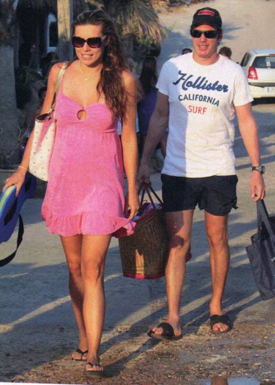 Μαριέττα Χρουσαλά – Λέων Πατίτσας: Ερωτευμένοι στην παραλία