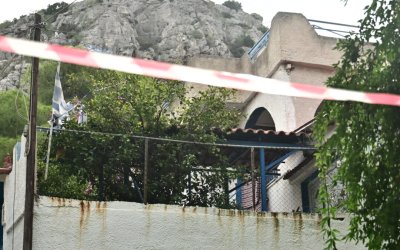 Δολοφονία 75χρονης στη Σαλαμίνα: Συνελήφθη και ομολόγησε η σύντροφος του γιου της